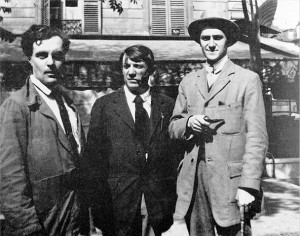 Picasso (centre): pipe smoker but not an asshole. Amadeo Modigliani, Picasso and André Salmon, Montparnasse, 1916. Photograph: Jean Cocteau/Wiki Commons
